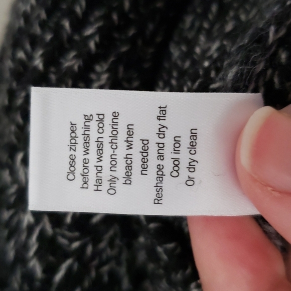 Athleta cashmere wool asymmetric side zip v neck sweater, longline, women's med - Picture 7 of 8